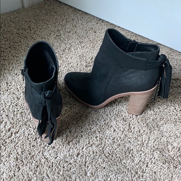Vince Camuto Black Booties - Picture 2 of 6